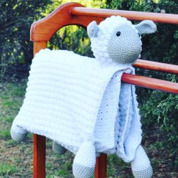 Cuddle 'n' Play Lamb Blanket