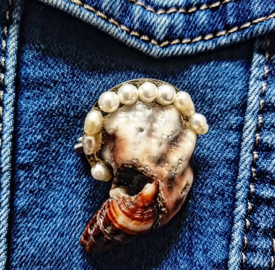 Mermaid's Kiss Brooch