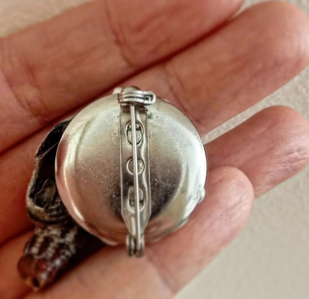 Mermaid's Kiss Brooch - Image 4